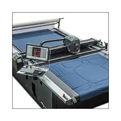  Table de découpe à commande numérique pour textiles et composites.